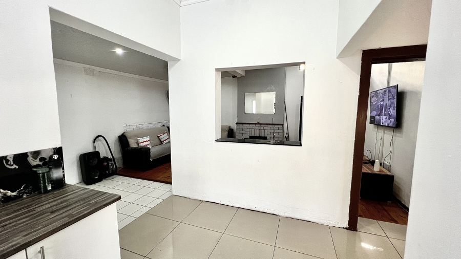To Let 2 Bedroom Property for Rent in Rugby Western Cape
